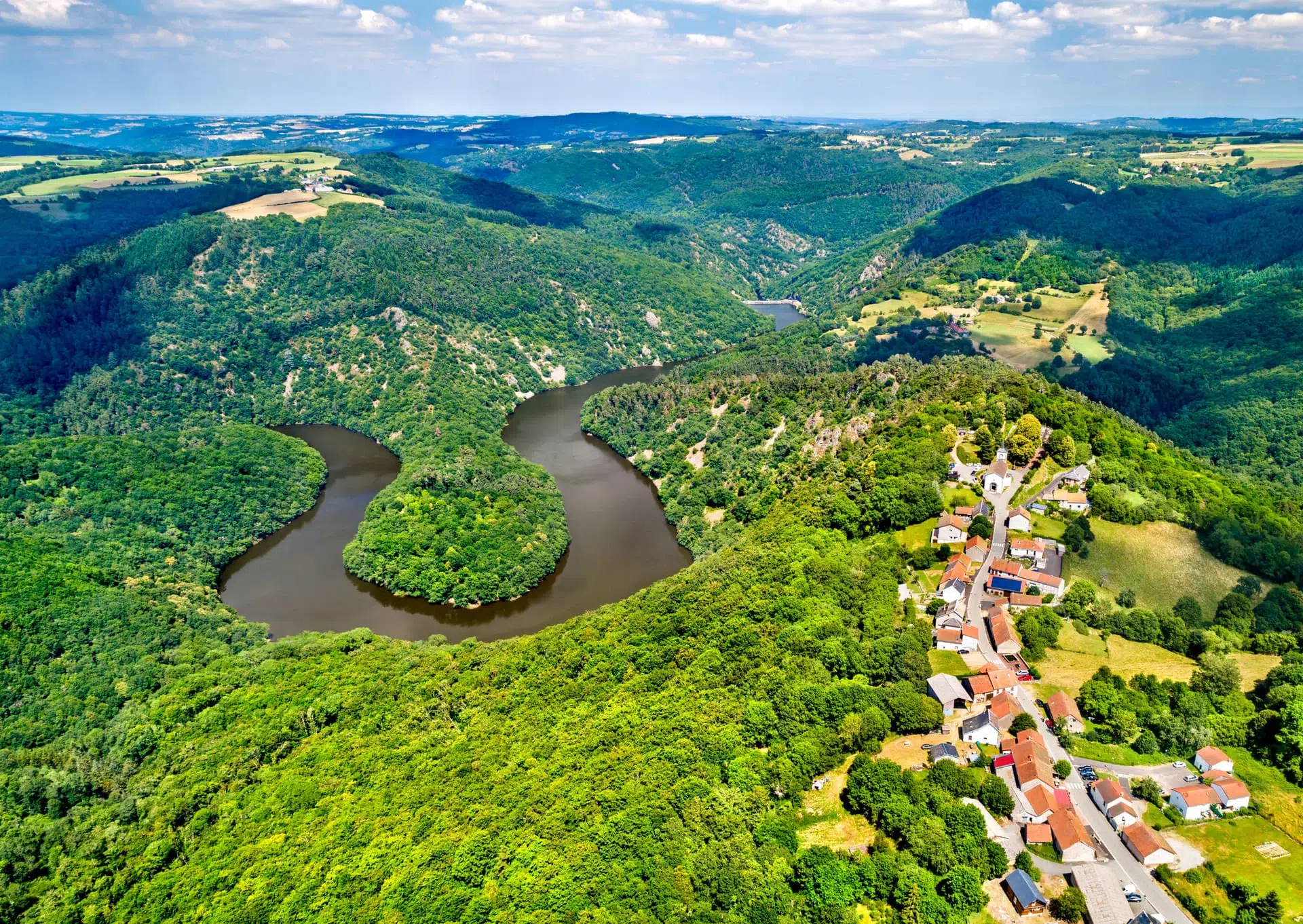 visiter l auvergne en camping